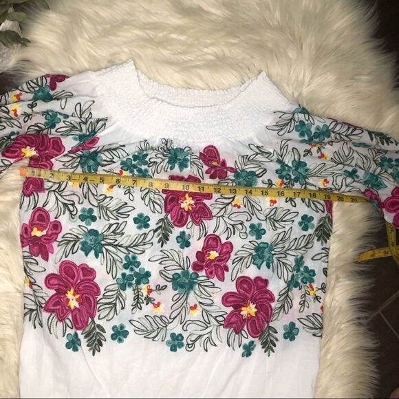 Studio West apparel white off the shoulder embroidery blouse sz large - Picture 5 of 6